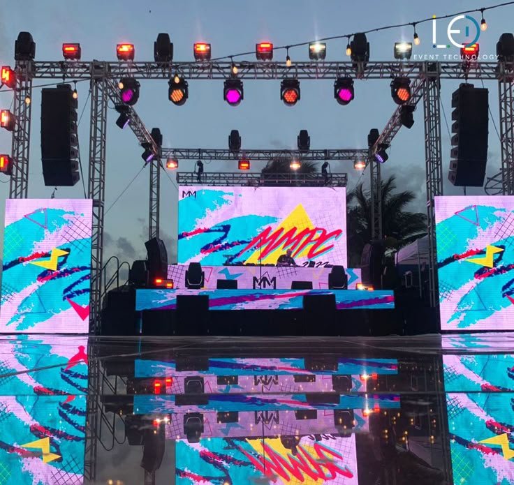 Pantallas y Producción Audiovisual